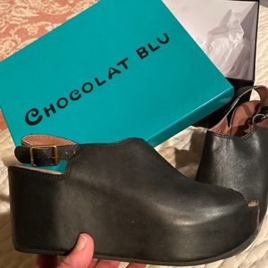 Chocolat Blu open toe platform all black leather. Size 6.5.Excellent condition.